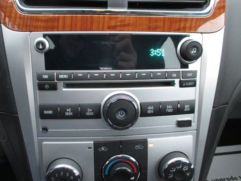 Used 2010 Chevrolet Malibu LT w/ Interface Package image 16