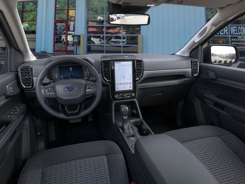 Used 2025 Ford Ranger XLT w/ FX4 Off-Road Package image 9