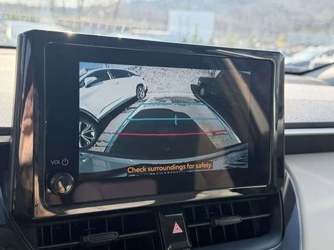 Certified 2024 Toyota Corolla Cross L image 24