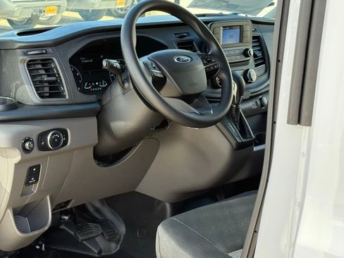 New 2025 Ford Transit 250 148 Medium Roof image 6