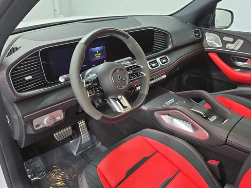 Used 2025 Mercedes-Benz GLE 53 AMG 4MATIC image 4
