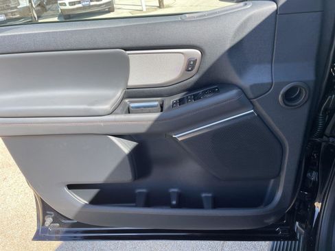 New 2025 Ford Expedition Active RWD image 23