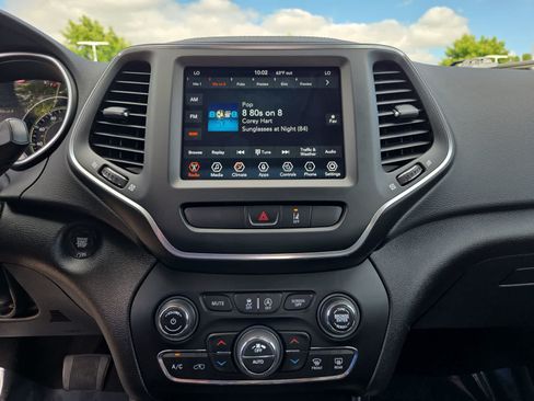 Used 2022 Jeep Cherokee Latitude Lux AWD/4WD image 24