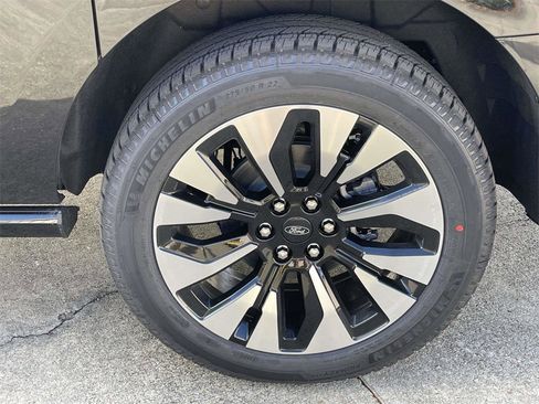 New 2026 Ford Expedition Max Platinum w/ Driver's Package image 9