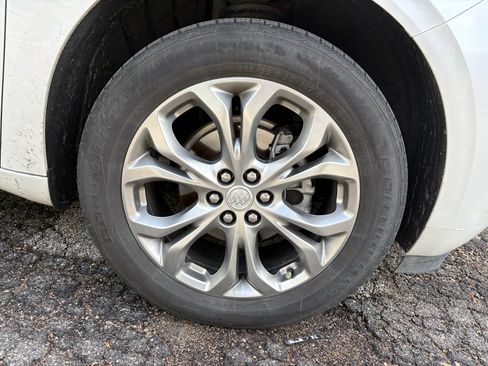 Used 2021 Buick Enclave Avenir w/ Avenir Technology Package image 9