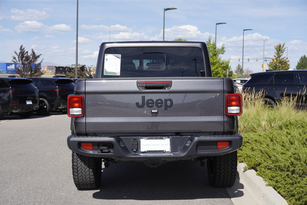 Used 2025 Jeep Gladiator Sport AWD/4WD image 6