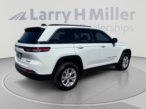 Used 2023 Jeep Grand Cherokee Limited AWD/4WD image 5