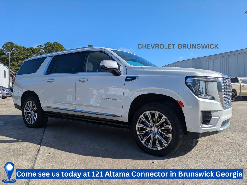 Used 2023 GMC Yukon XL Denali w/ Denali Reserve Package AWD/4WD image 1