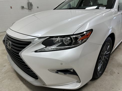 Used 2018 Lexus ES 350 w/ Navigation System Package FWD image 6