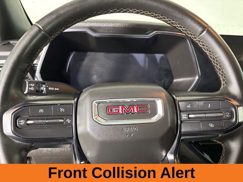 Used 2025 GMC Canyon AT4 image 11