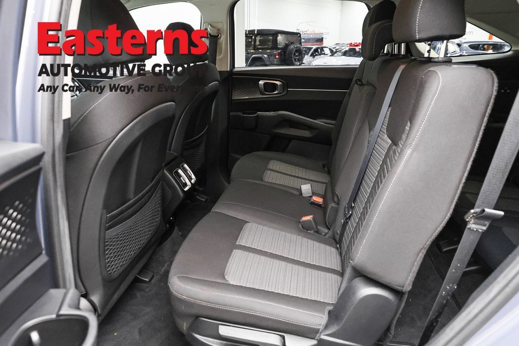 Used 2022 Kia Sorento LX FWD image 20
