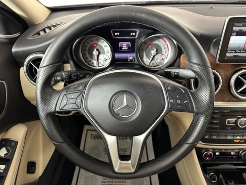 Used 2015 Mercedes-Benz GLA 250 4MATIC w/ Multimedia Package image 9