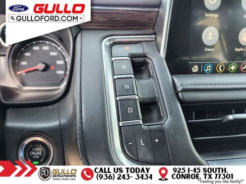 Used 2021 Chevrolet Tahoe Z71 w/ Luxury Package AWD/4WD image 29