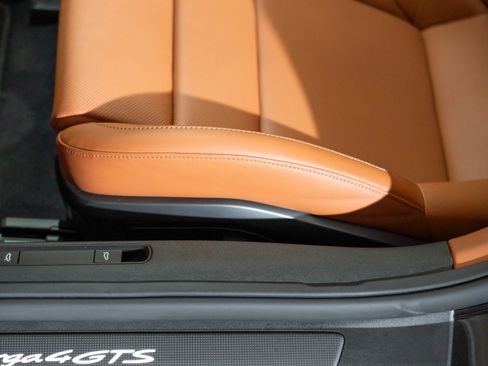 Certified 2026 Porsche 911 Targa 4 GTS AWD/4WD image 13