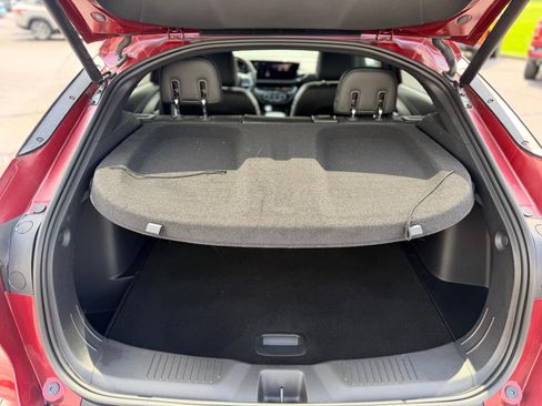 Used 2025 Buick Envista Sport Touring w/ Convenience I Package FWD image 9