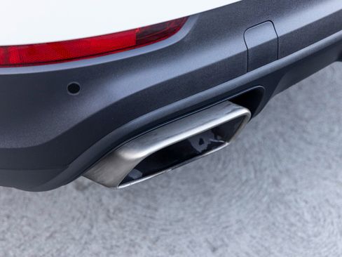 Certified 2025 Porsche Cayenne Coupe image 20