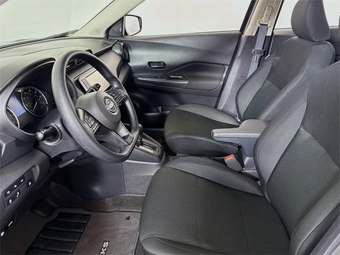 Certified 2025 Nissan Kicks Play S image 6