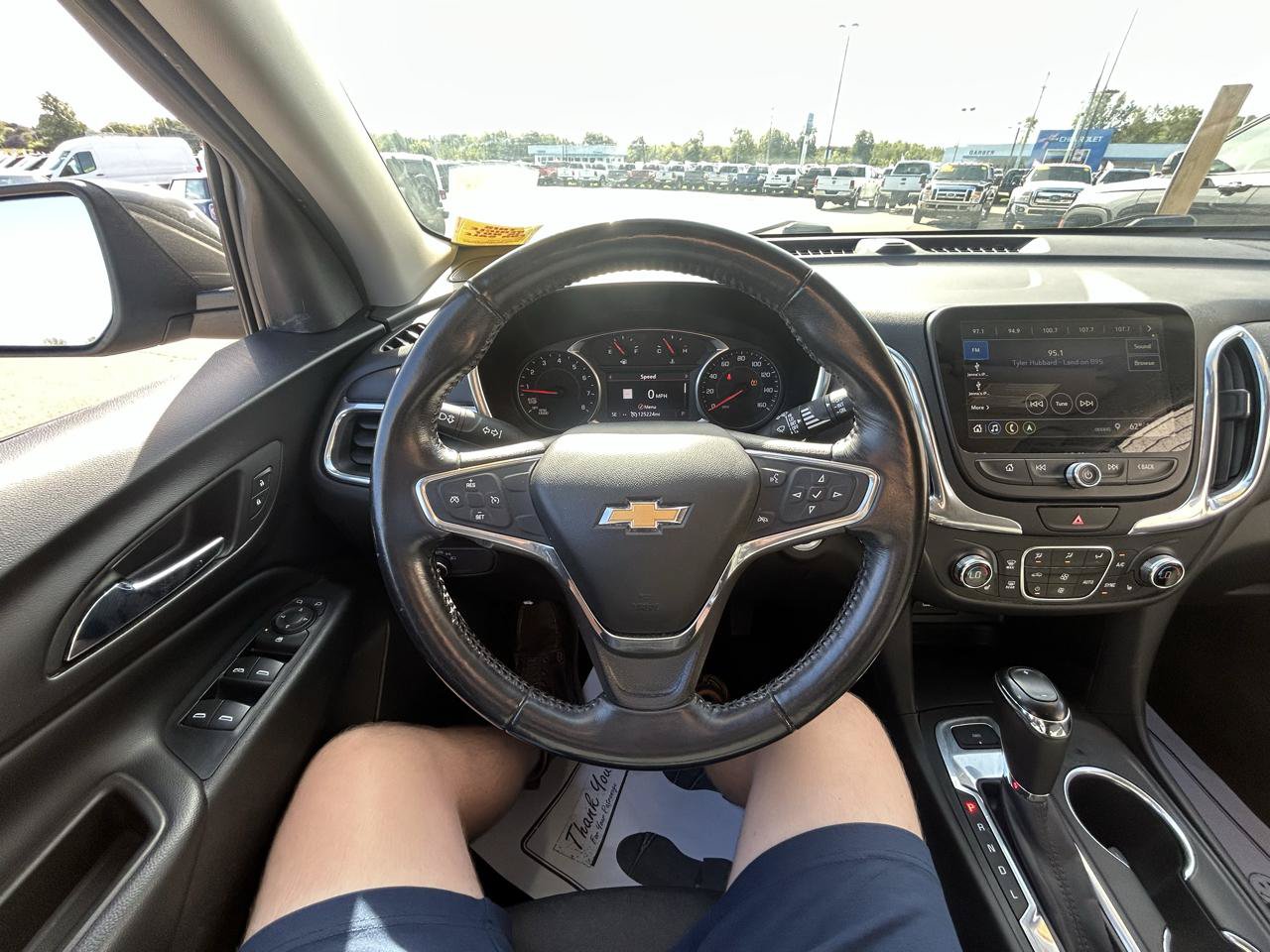 Used 2019 Chevrolet Equinox LT w/ Sun & Navigation Package AWD/4WD image 28