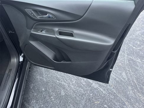 Used 2024 Chevrolet Equinox LT image 14