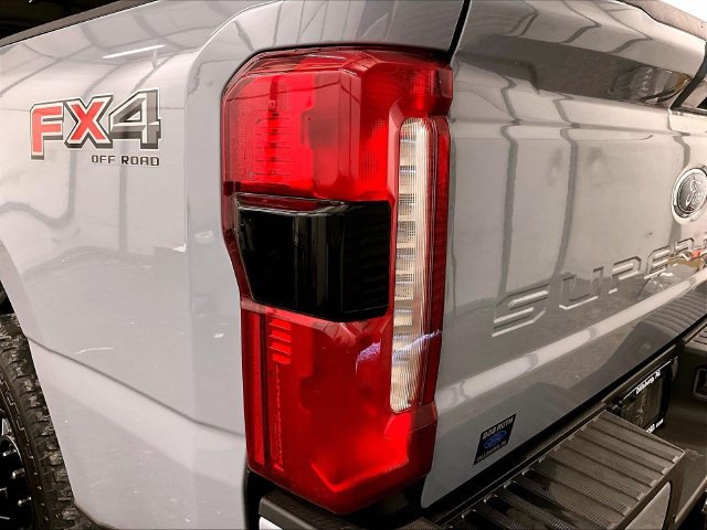 Used 2024 Ford F250 Lariat w/ Sport Appearance Package AWD/4WD image 28