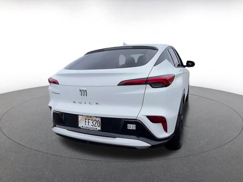 Used 2025 Buick Envista Sport Touring image 14