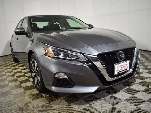 Used 2022 Nissan Altima 2.5 SV image 3
