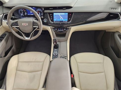 Used 2021 Cadillac XT6 Premium Luxury image 4