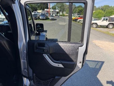 Used 2013 Jeep Wrangler Unlimited Sahara w/ Connectivity Group AWD/4WD image 6