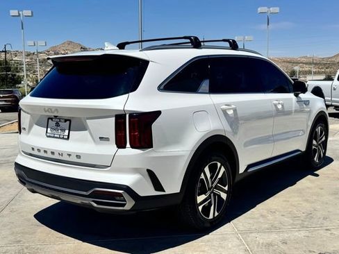 Used 2022 Kia Sorento SX Prestige w/ Panoramic Sunroof Package AWD/4WD image 6