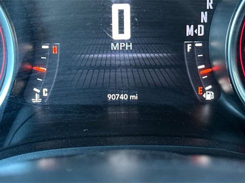 Used 2019 Dodge Challenger SXT image 26