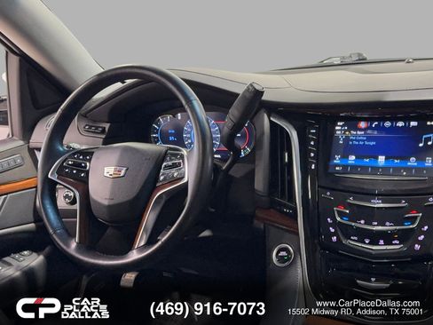 Used 2019 Cadillac Escalade Luxury image 34