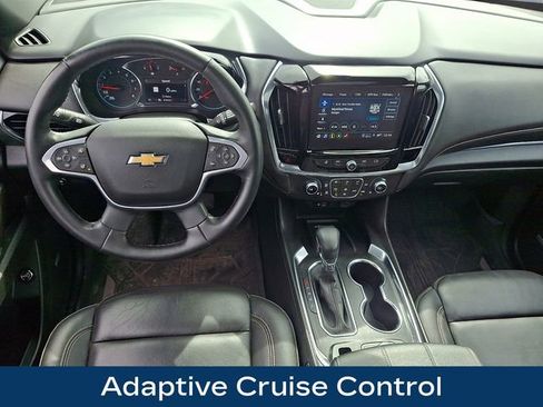 Used 2023 Chevrolet Traverse LT w/ LT Premium Package image 16