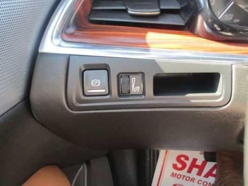 Used 2021 Cadillac XT5 Premium Luxury image 13