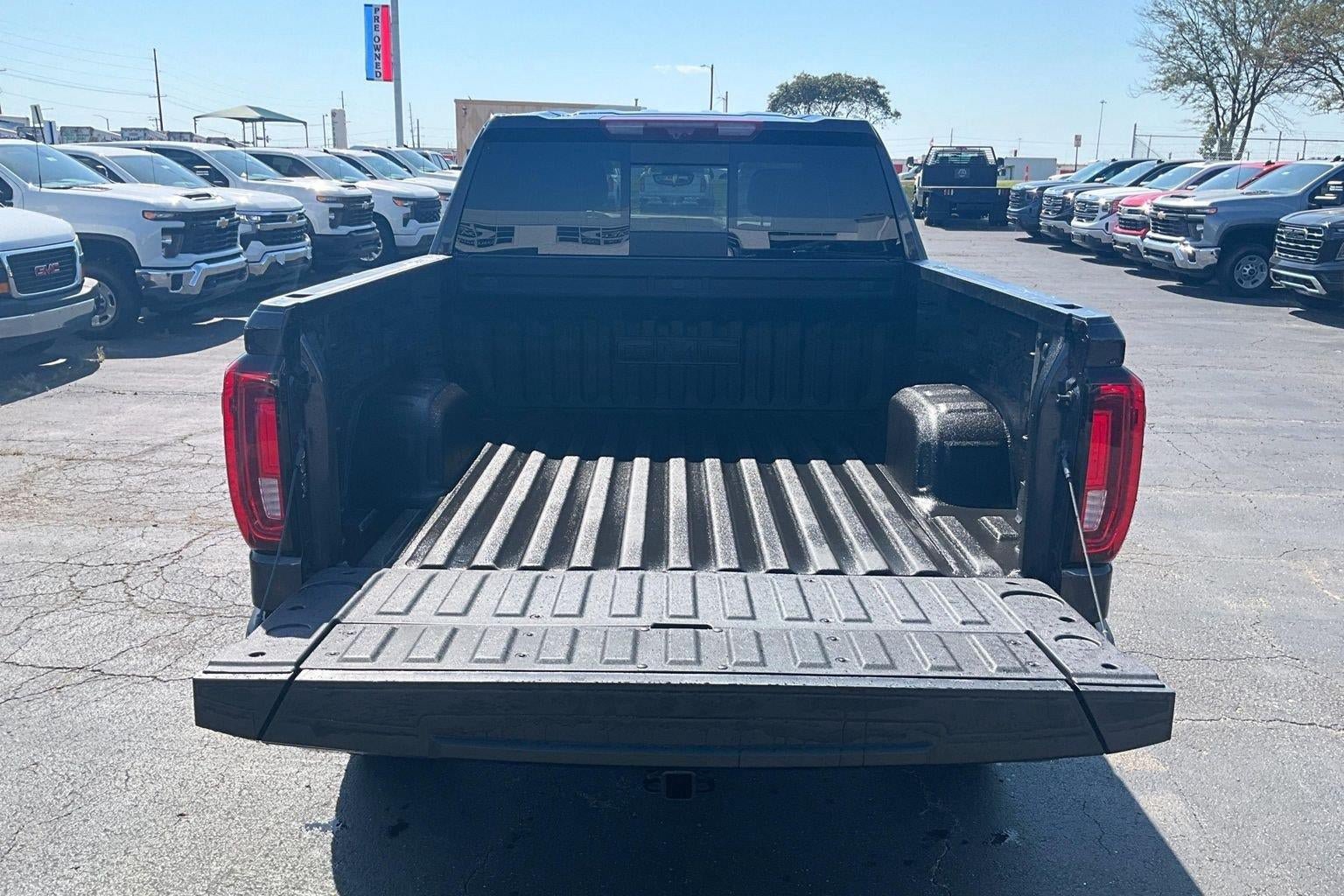 Used 2026 GMC Sierra 1500 AT4X AWD/4WD image 4
