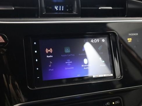 Used 2018 Toyota Corolla iM image 16