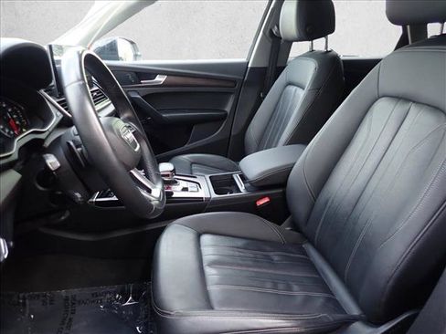 Used 2022 Audi Q5 2.0T Premium w/ Convenience Package AWD/4WD image 12