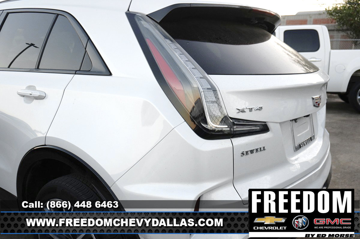 Certified 2025 Cadillac XT4 Sport FWD image 8