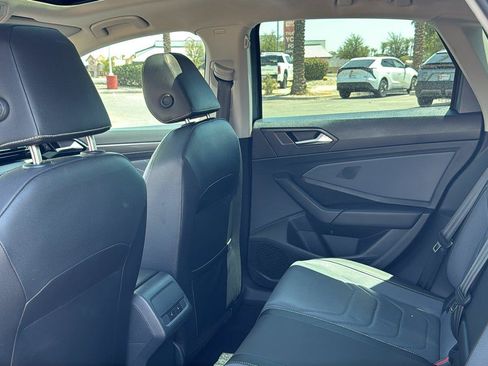 Used 2025 Volkswagen Jetta SEL FWD image 32