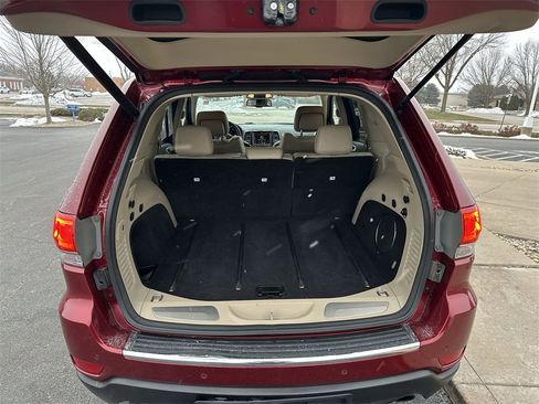 Used 2014 Jeep Grand Cherokee Limited w/ Trailer Tow Group IV image 19