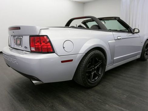 Used 2004 Ford Mustang Cobra RWD image 25