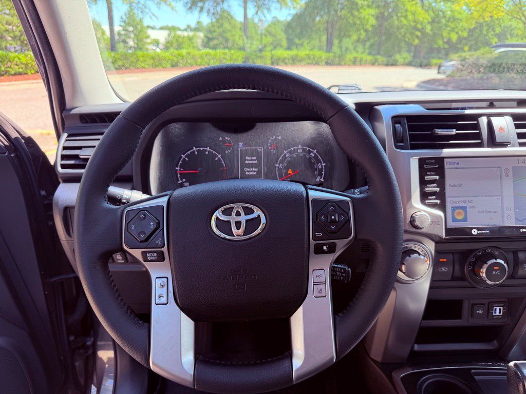 Used 2021 Toyota 4Runner SR5 Premium w/ Moonroof Package RWD image 20