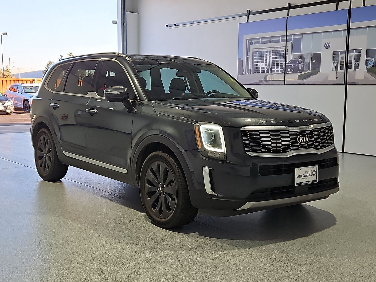 Used 2020 Kia Telluride S AWD/4WD image 2