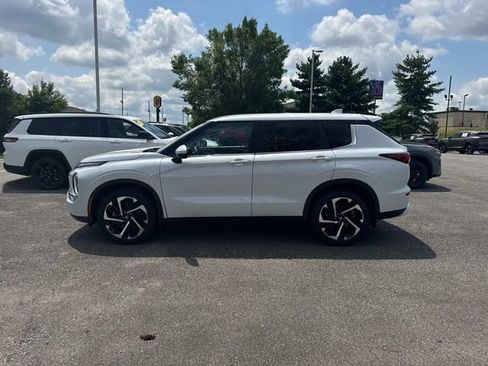 Used 2024 Mitsubishi Outlander SE AWD/4WD image 8