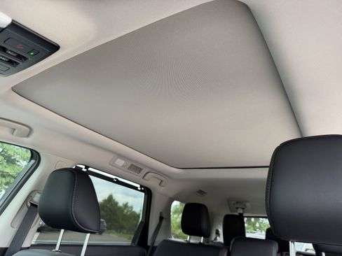 New 2026 Nissan Pathfinder Platinum w/ Cargo Package FWD image 5