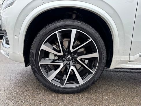 Certified 2024 Volvo XC90 B6 Ultimate w/ Protection Package Premier image 28