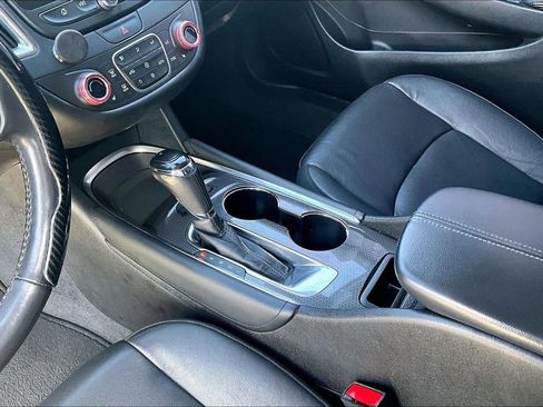 Used 2019 Chevrolet Malibu LT w/ Leather Package image 11