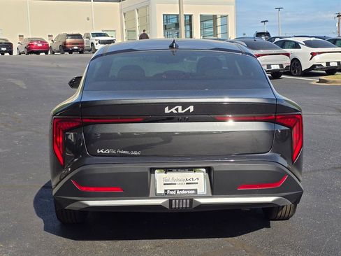 New 2026 Kia K4 LX image 4