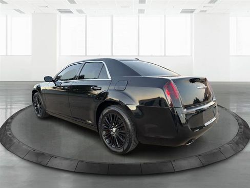 Used 2014 Chrysler 300 S image 3
