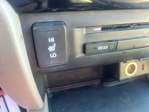 Used 2016 Honda Pilot Touring image 30