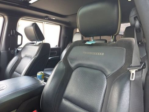 Used 2021 RAM 1500 Laramie AWD/4WD image 10